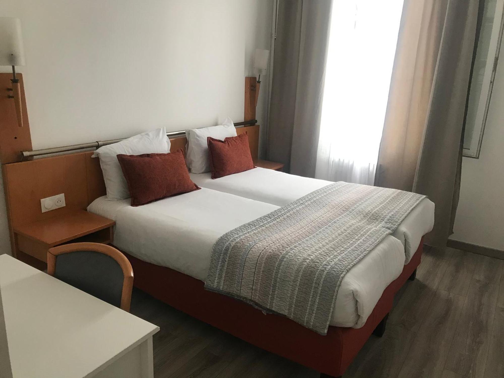 Hotel Morand Rouen Bagian luar foto