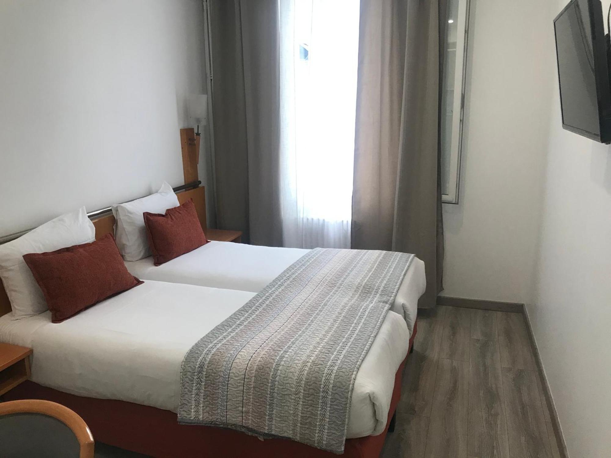 Hotel Morand Rouen Bagian luar foto